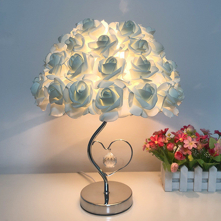 🌹Romantic Rose Petal Table Lamp with Heart-Shaped Base 🏆
