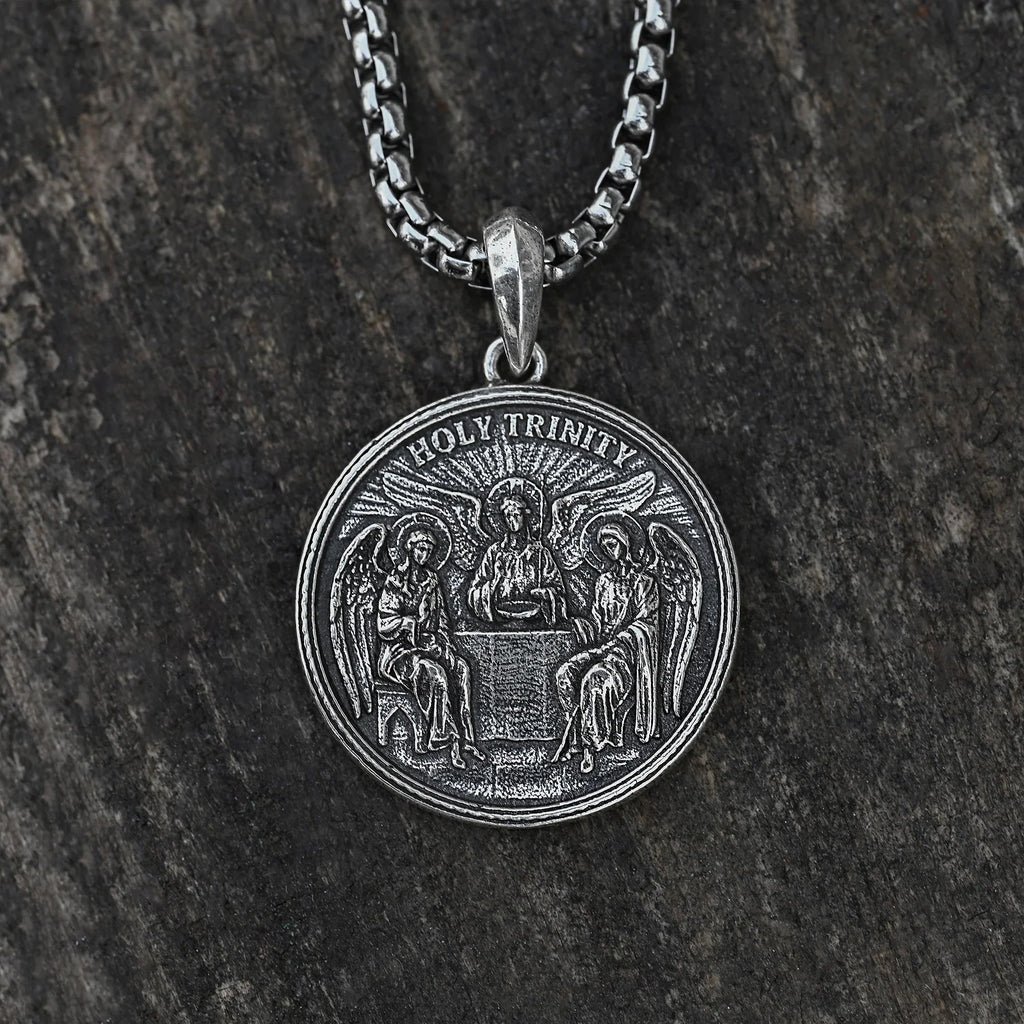 Holy Trinity S925k Silver Round Necklace