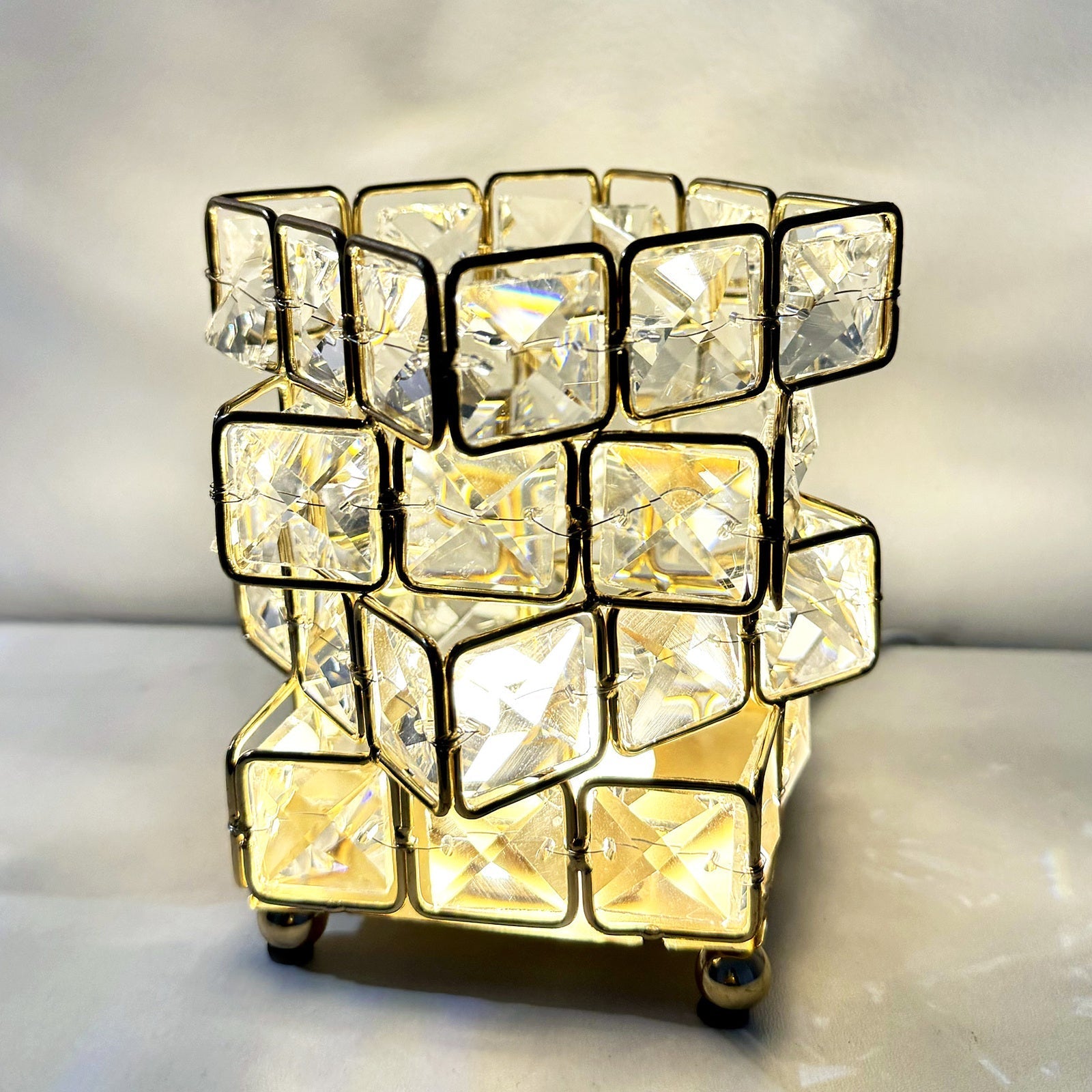 📚Diamond Crystal Geometric Cube LED Table Lamp Decorative Night Light Mood Lighting🏆