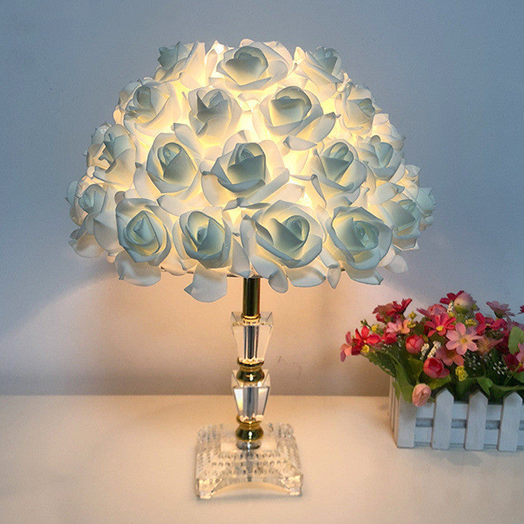 🌹Romantic Rose Petal Table Lamp with Heart-Shaped Base 🏆