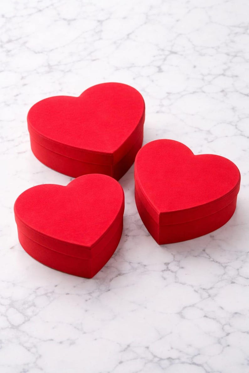 Romantic Heart Tin Candle for Valentine's Day Decor